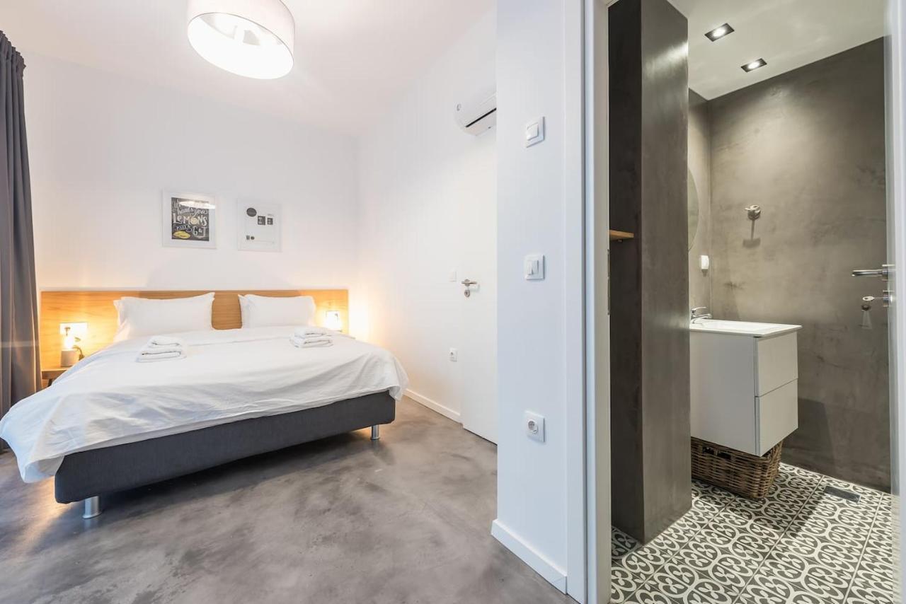 Plaka Designed Apartment Афины Экстерьер фото